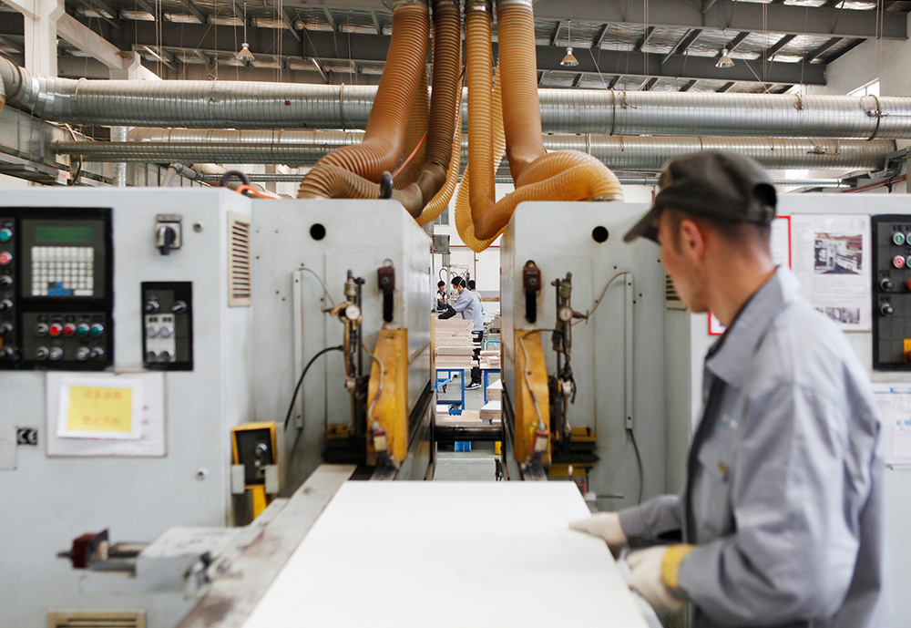 protective packaging and corner guards for office desks and cabinets